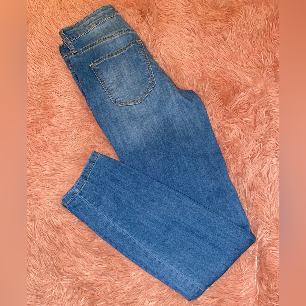 Women’s High-Rise Skinny Jeans | Medium Wash | Universal Thread